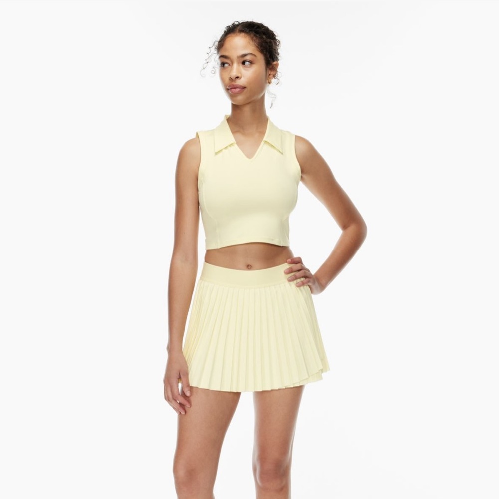 NWT Aritzia TnAction Love Skirt Size S Lemonade